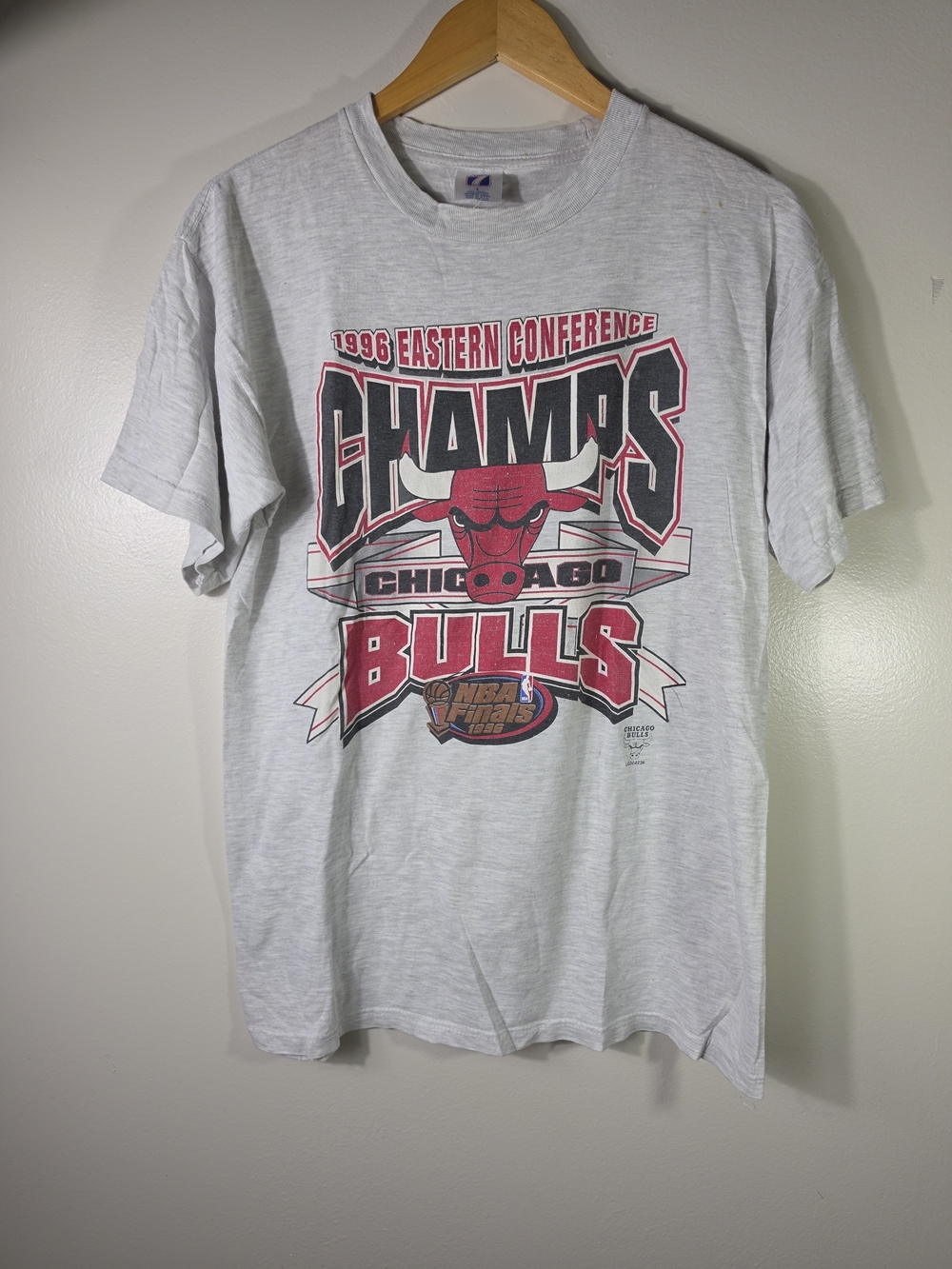 TitleVintage 90s Chicago Bulls 1996 Eastern Conference Champions T-Shirt Large